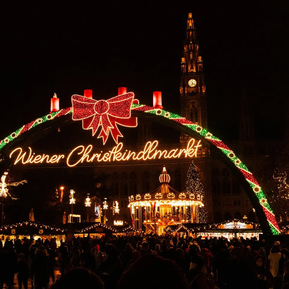 Mercadillo navideño de Viena con su arco de luces